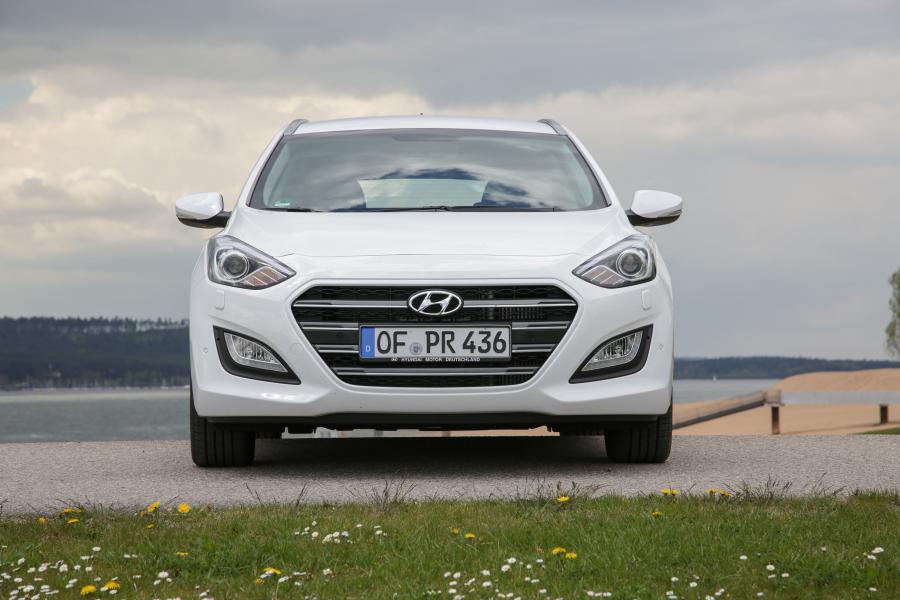  Hyundai i30 Wagon 2015 года  (фото 19 из 25)